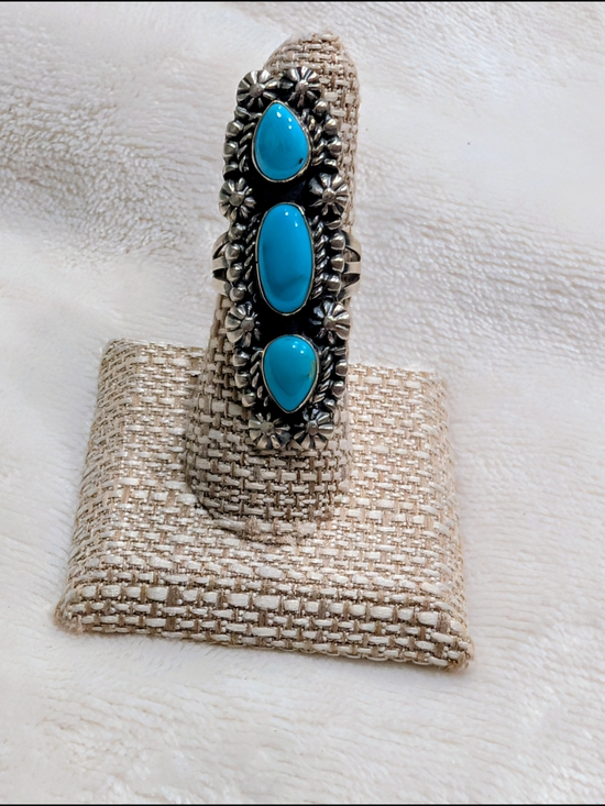 Native American Jewelry - Kingman Turquoise Triple-Stone Sterling Silver Ring